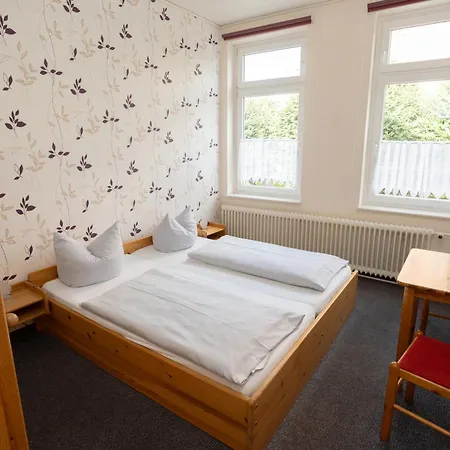 Hotel Zur Linde 3*