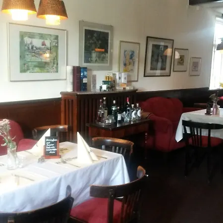 Zur Linde Hotel