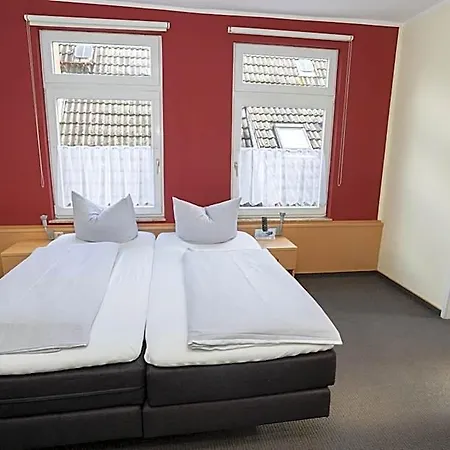 Hotel Zur Linde 3*